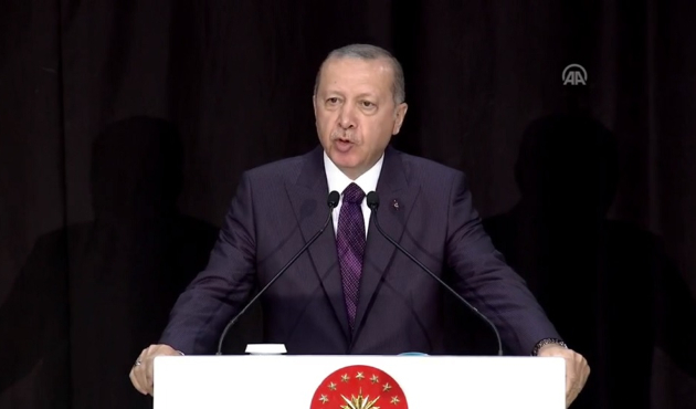 Erdoğan'dan ücretsiz ders kitabı açıklaması!