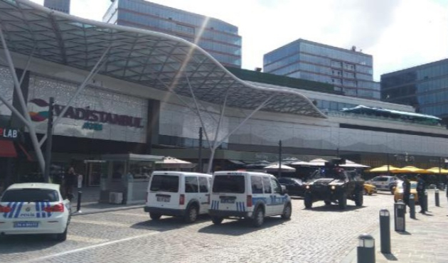 Polisi alarma geçiren silahlı kişi teslim oldu!