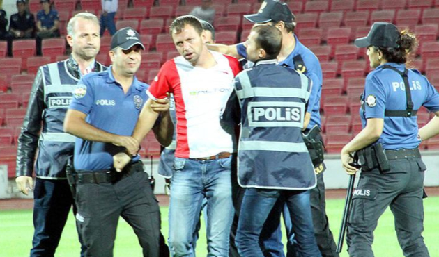 Hakeme saldıran holigan hakkında flaş gelişme!