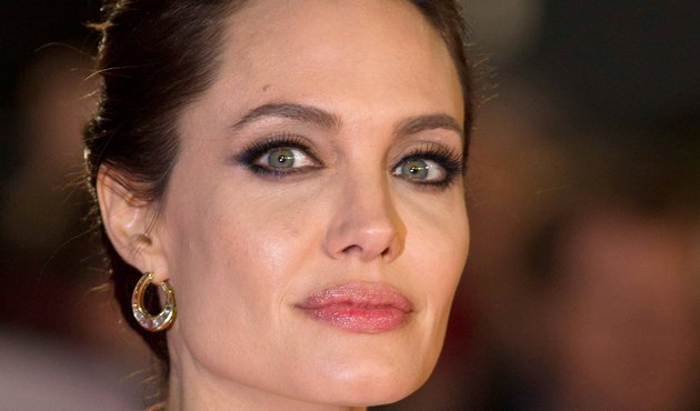 Angelina Jolie'ye benzemek için estetik oldu, insanlıktan çıktı!