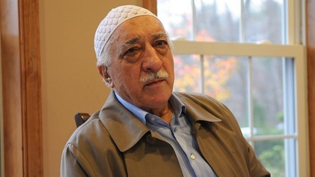 Teröristbaşı Gülen yalvardı: Biz ettik, sen etme