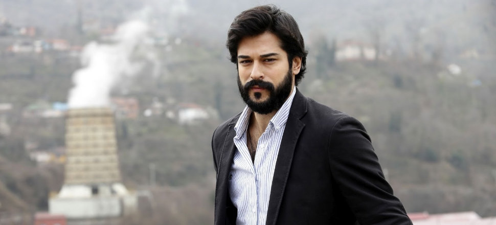 Burak Özçivit'in servetine servet katacak teklif!