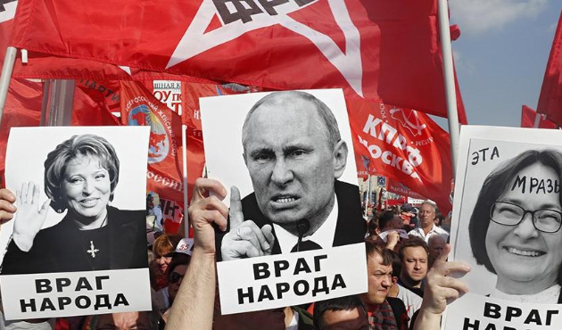 Rusya'da Putin'i kızdıracak protesto!