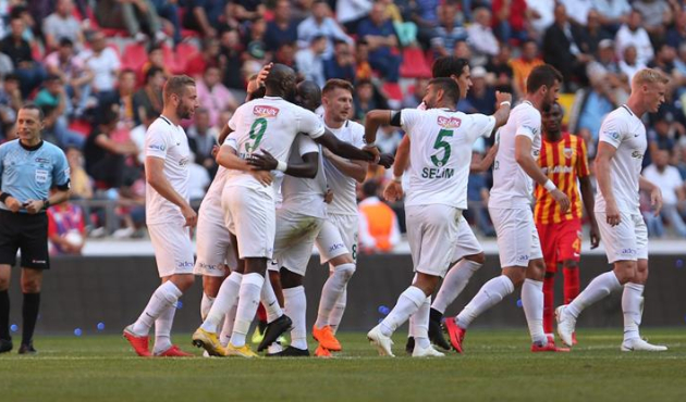 Konyaspor deplasmanda güldü!