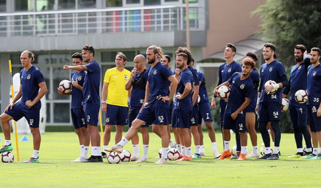 Phillip Cocu: "Ayağa kalkmalıyız"