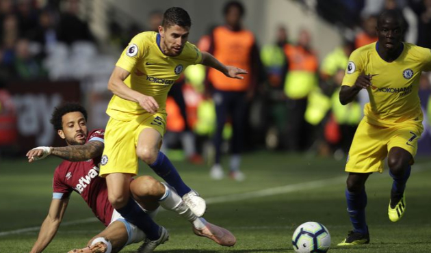 Chelsea ilk kez puan kaybetti!