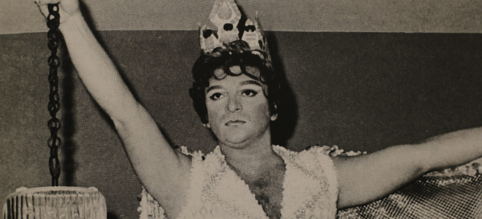 Zeki Müren'in bol süslü kıyafetlerinin sırrı!