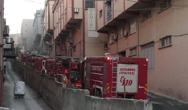 Zeytinburnu'nda fabrika yangını!