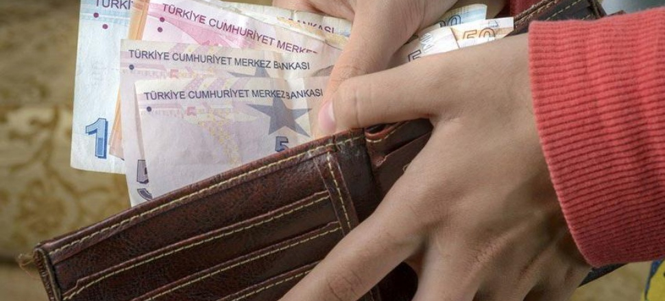 Üç dev firmadan çalışanlarına erken zam!