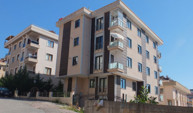 Çocukların gözü önünde karı-koca dehşeti!