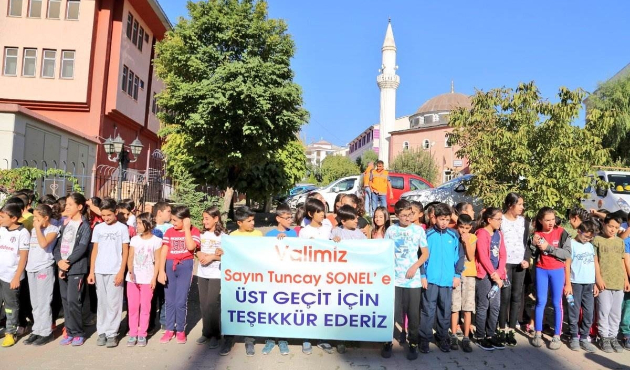 Validen öğrencilerin talebine jet cevap...