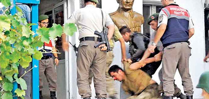 Marmaris'te yakalanan darbeciler konuştu: Yüzerek Yunanistan'a kaçacaktık
