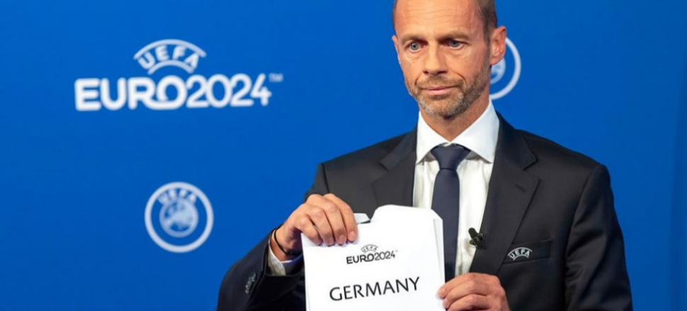 Irkçılığı görmezden gelip, otelleri bahane ettiler