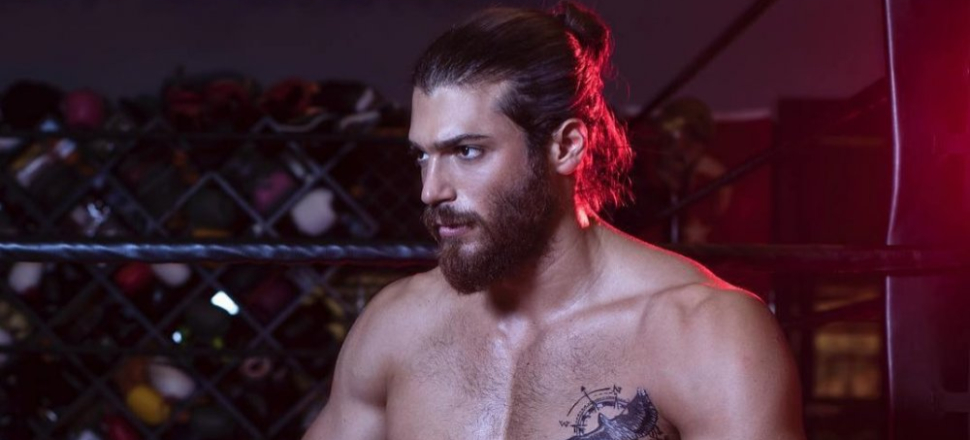 Can Yaman, o oyuncunun eski nişanlısıyla birlikte!
