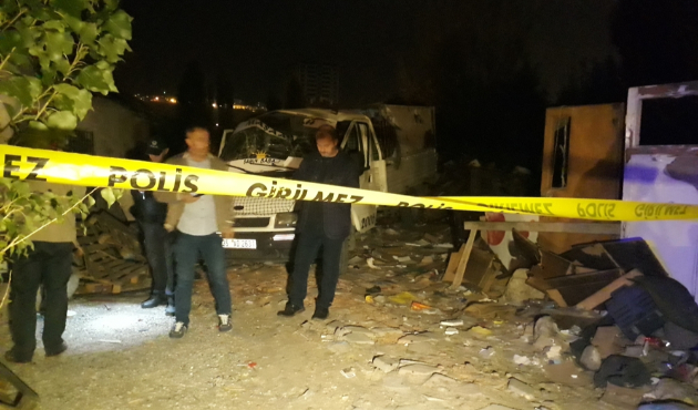 Çakmak gazı bomba gibi patladı...
