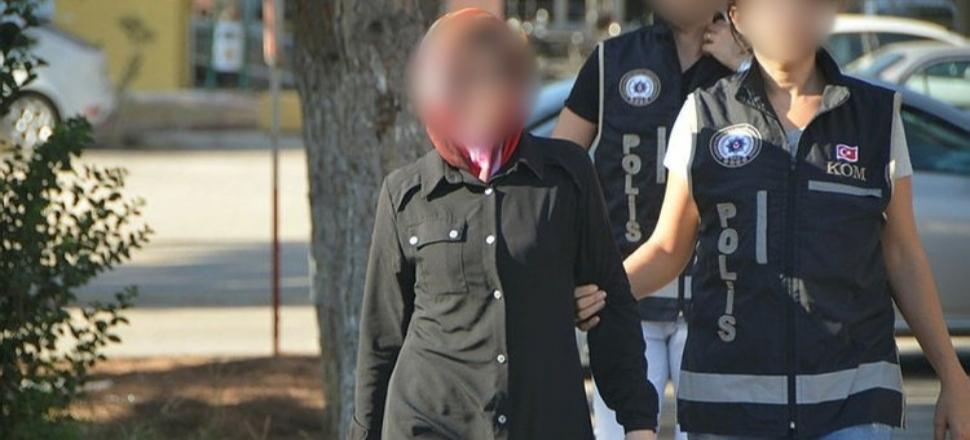 FETÖ'cü kadın hakim ve savcıların imamı yakalandı!