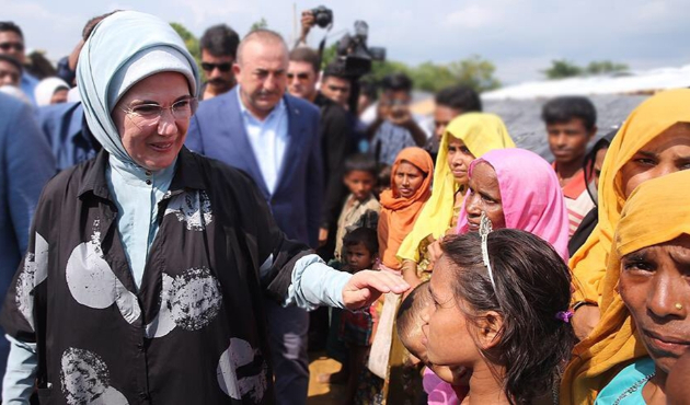 Emine Erdoğan’a 'insani yardım liderliği' ödülü...