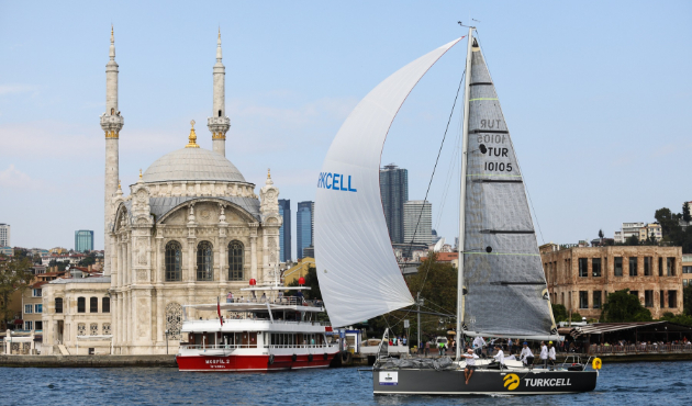 Turkcell Platinum Bosphorus Cup’ta, yelkenler İstanbul’un kalbinde açıldı!