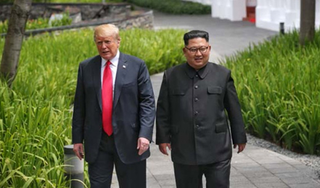Donald Trump: Kim ile birbirimize aşık olduk