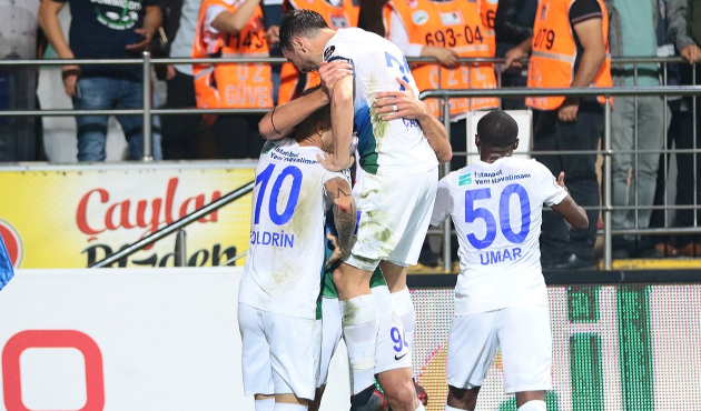 Fenerbahçe Rize'de bozguna uğradı!