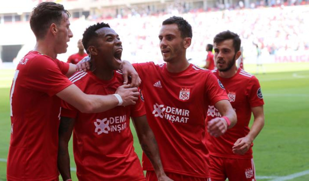 Sivas'ta Robinho şov! 2-0