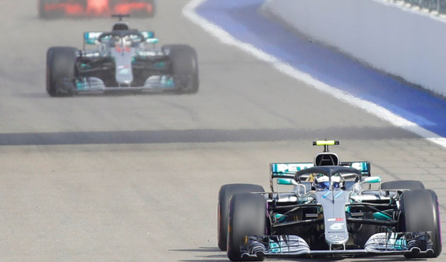 Rusya'da kazanan Hamilton!