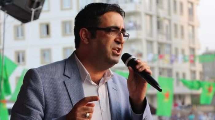 HDP'li vekil haddini aştı! Tarihi mitingi hazmedemedi hakaret etti...