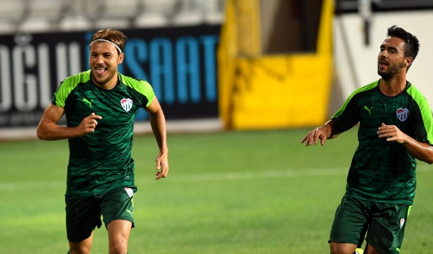Bursaspor’un 2 yıldızı kadro dışı!