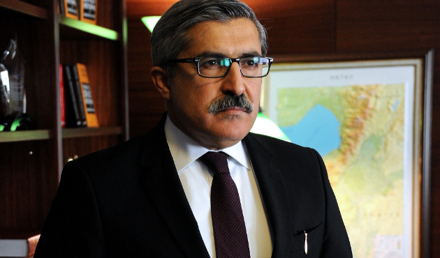"AK Parti iktidardaki muhalefettir!"