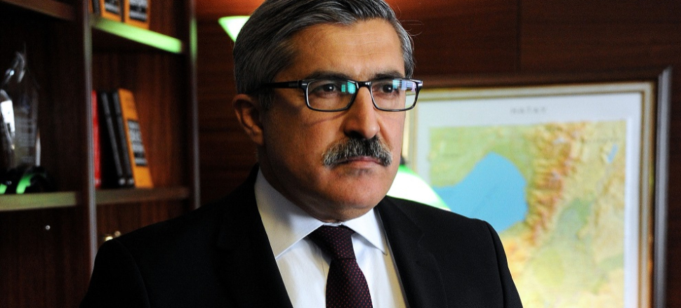 "AK Parti iktidardaki muhalefettir!"