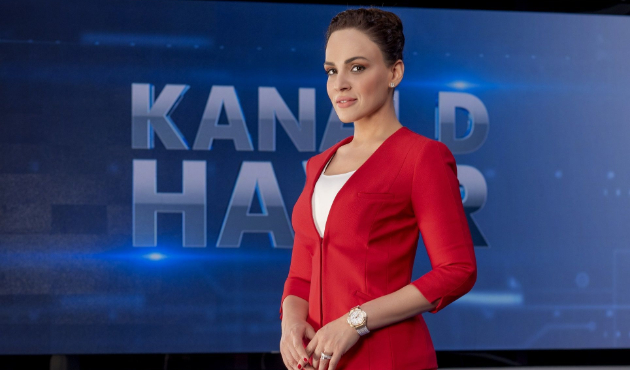 Kanal D Ana Haber sunucusu Buket Aydın kaza geçirdi!
