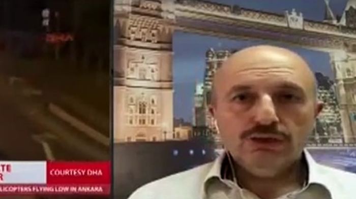 Kerim'in üniforma fantazisi! FETÖ'nün tasmalısı darbeci askerleri 'sempatik' buluyormuş...