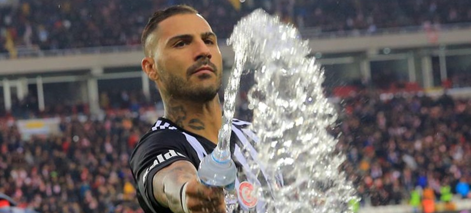 Ricardo Quaresma'ya büyük şok!