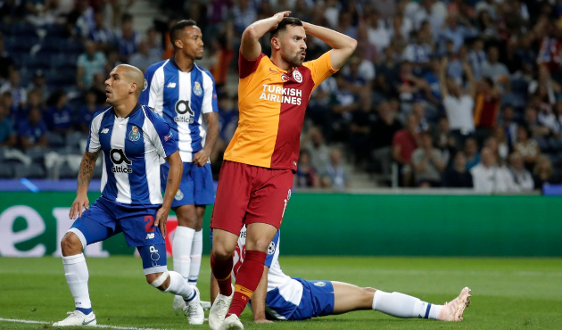Atamayana atarlar! Aslan Portekiz'de yara aldı...
