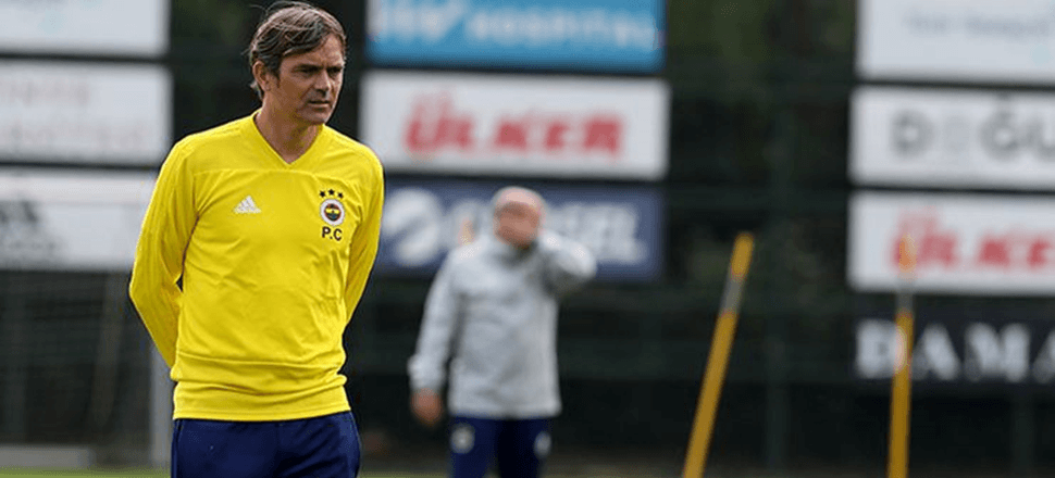Phillip Cocu takımda kalacağını açıkladı!