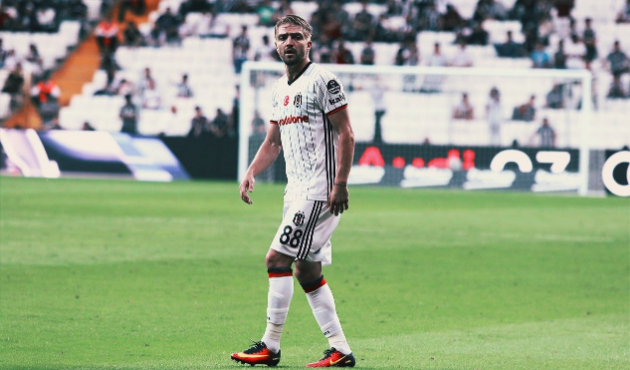 Beşiktaşlıları çok kızdıracak paylaşım!