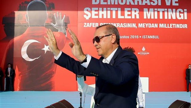 Atatürk'ten sonra o soruyu ikinci kez Erdoğan sordu...