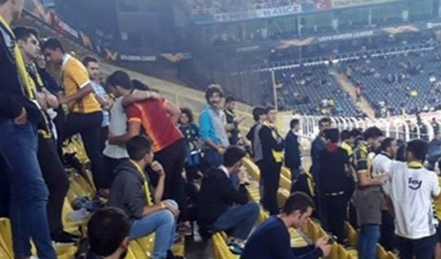 Galatasaray formasını giydi F.Bahçe maçına gitti!