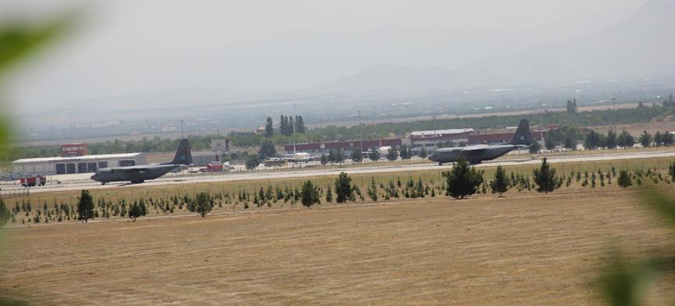 Darbeci üs komutanı o ABD'linin odasından çıktı!