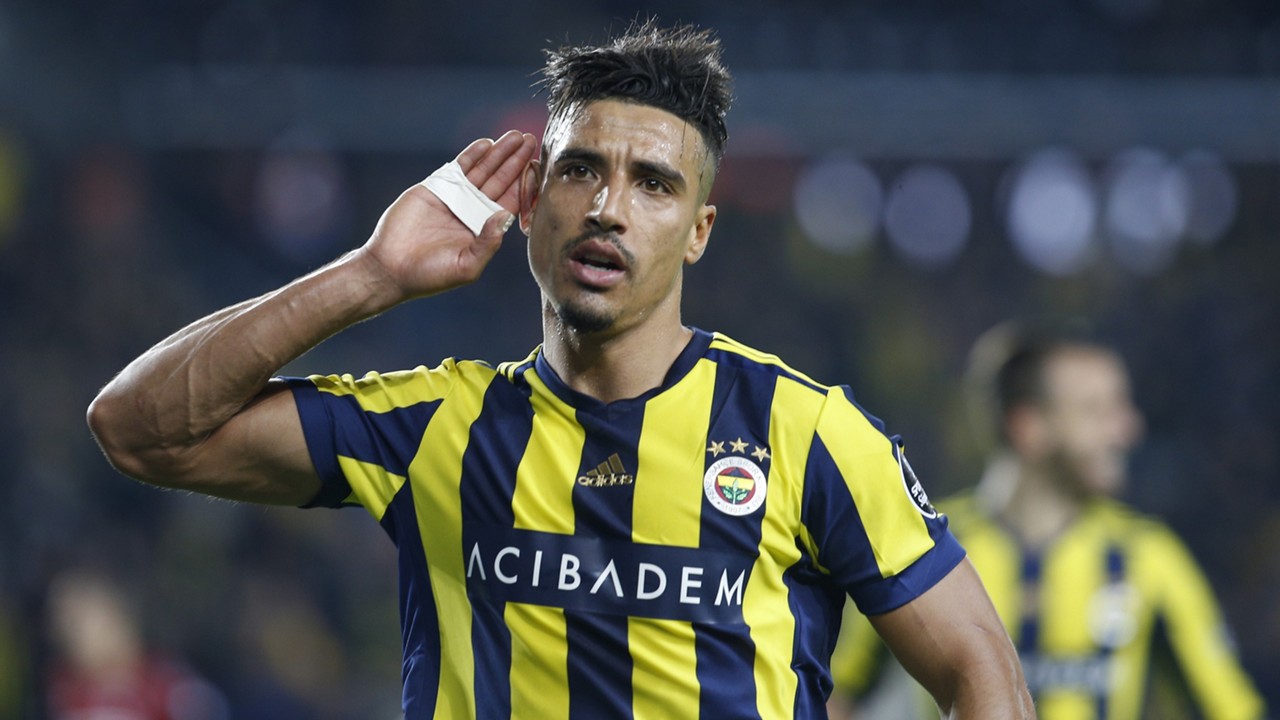 Fenerbahçeli taraftarlardan Nabil Dirar'a tepki!