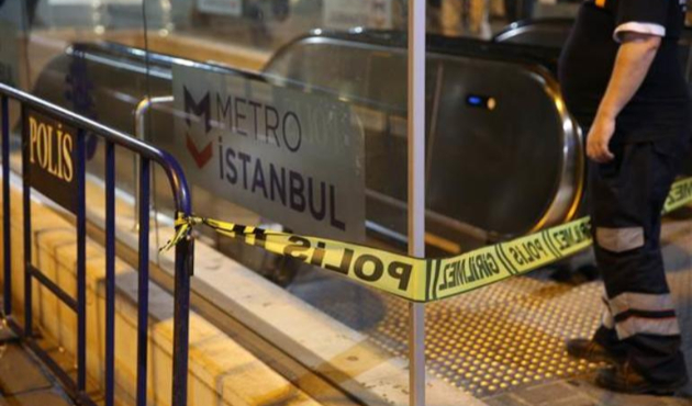 Metro girişinde esrarengiz olay!