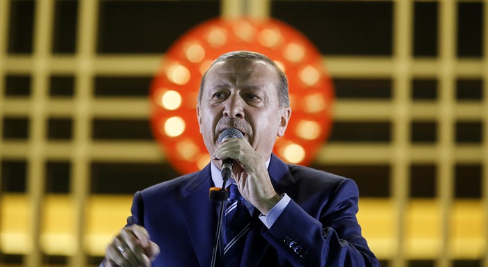 Erdoğan Beştepe'de halkla buluştu: Demokrasi nöbetine ara veriyoruz