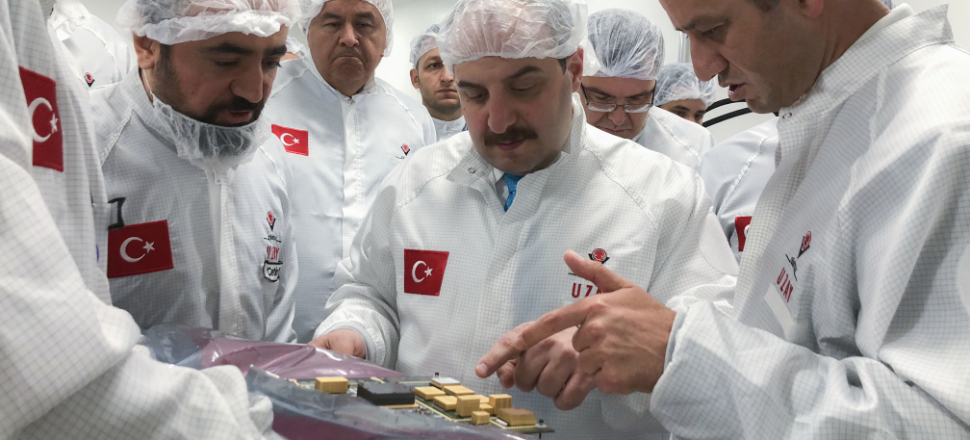 Bakan Varank'tan TÜBİTAK Uzay'a ziyaret!