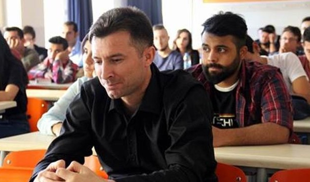 'Engel' tanımadı! Çalışırken üniversite kazandı