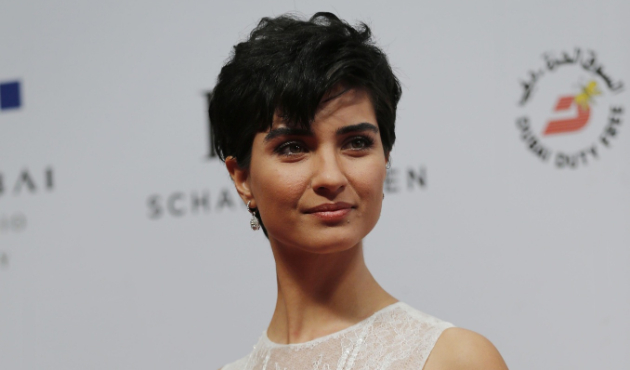 Tuba Büyüküstün 12 buçuk yıllık aşkını paylaştı!