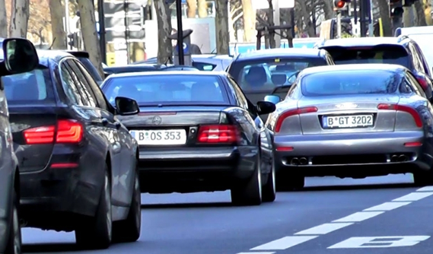 Berlin'de dizel araçlara yasak geldi...