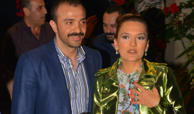 Okan Kurt, Demet Akalın'ın en yakınına saldırdı!