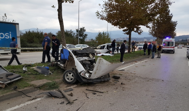 Otomobil ikiye bölündü: 1 ölü...
