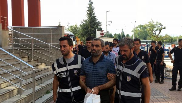 FETÖ'nün emniyet imamları yakalandı