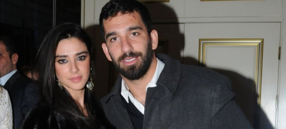 Aslıhan Doğan, eşi Arda Turan'ı savundu!
